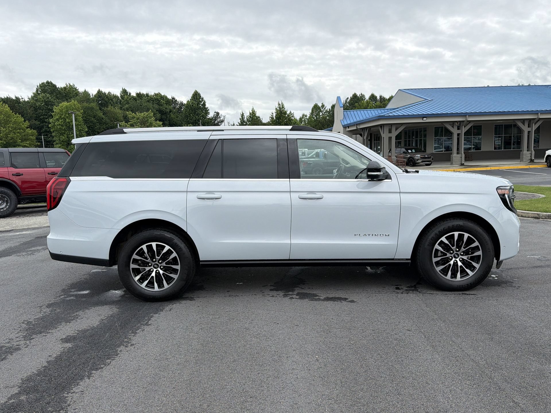 Certified 2025 Ford Expedition Max Platinum AWD/4WD image 33