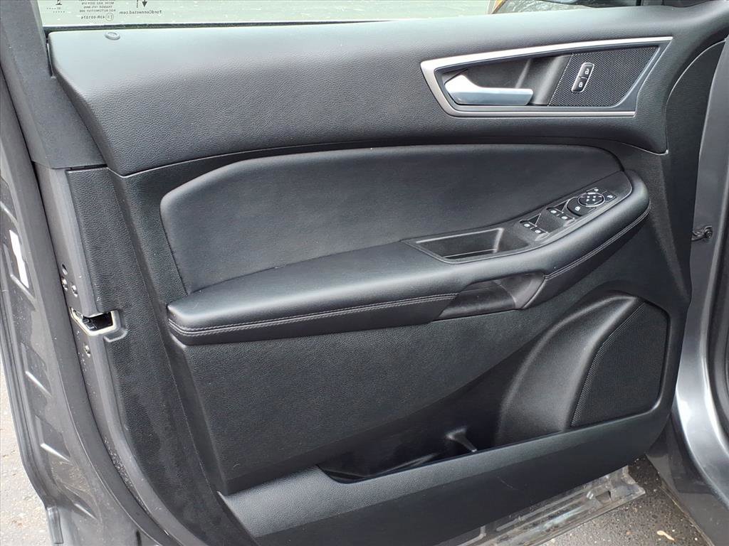 Certified 2022 Ford Edge SEL w/ Convenience Package image 9
