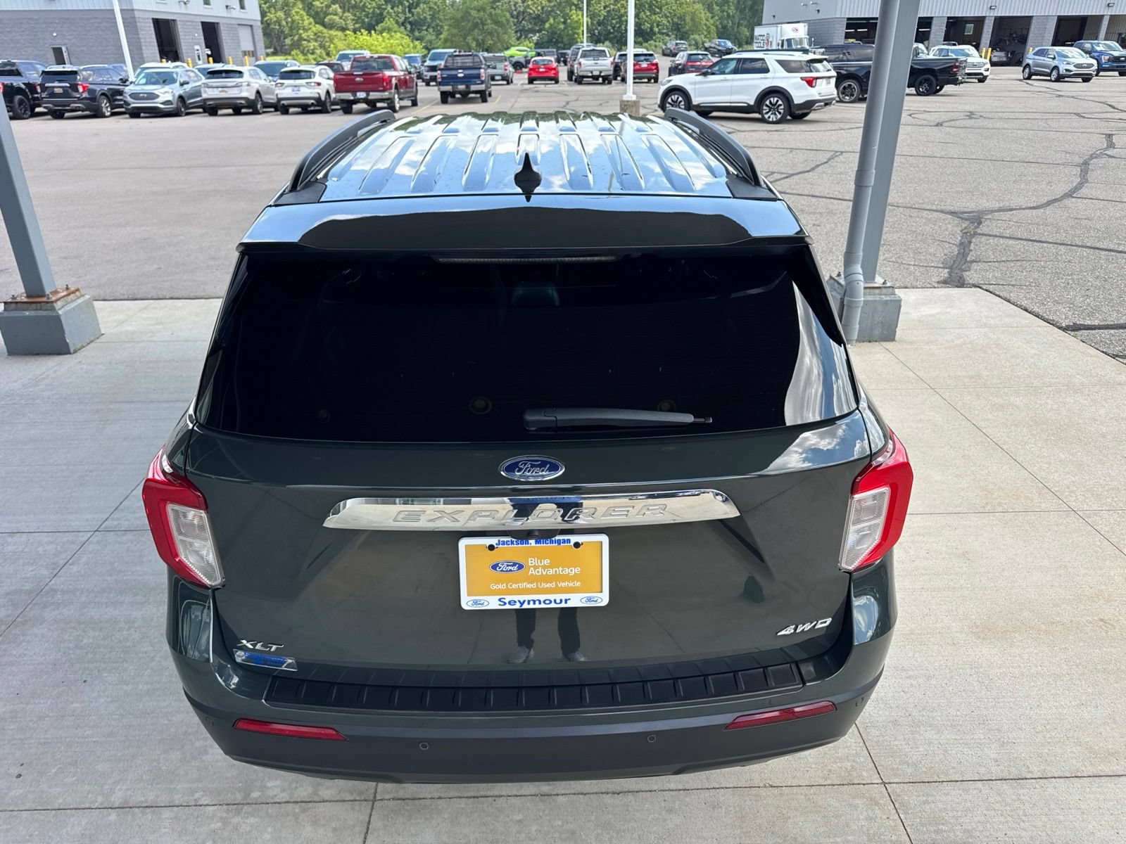 Certified 2023 Ford Explorer XLT AWD/4WD image 7