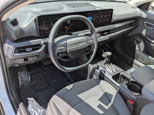Used 2025 Kia K4 FWD image 17