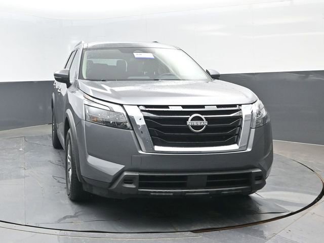 Used 2025 Nissan Pathfinder SV AWD/4WD image 19