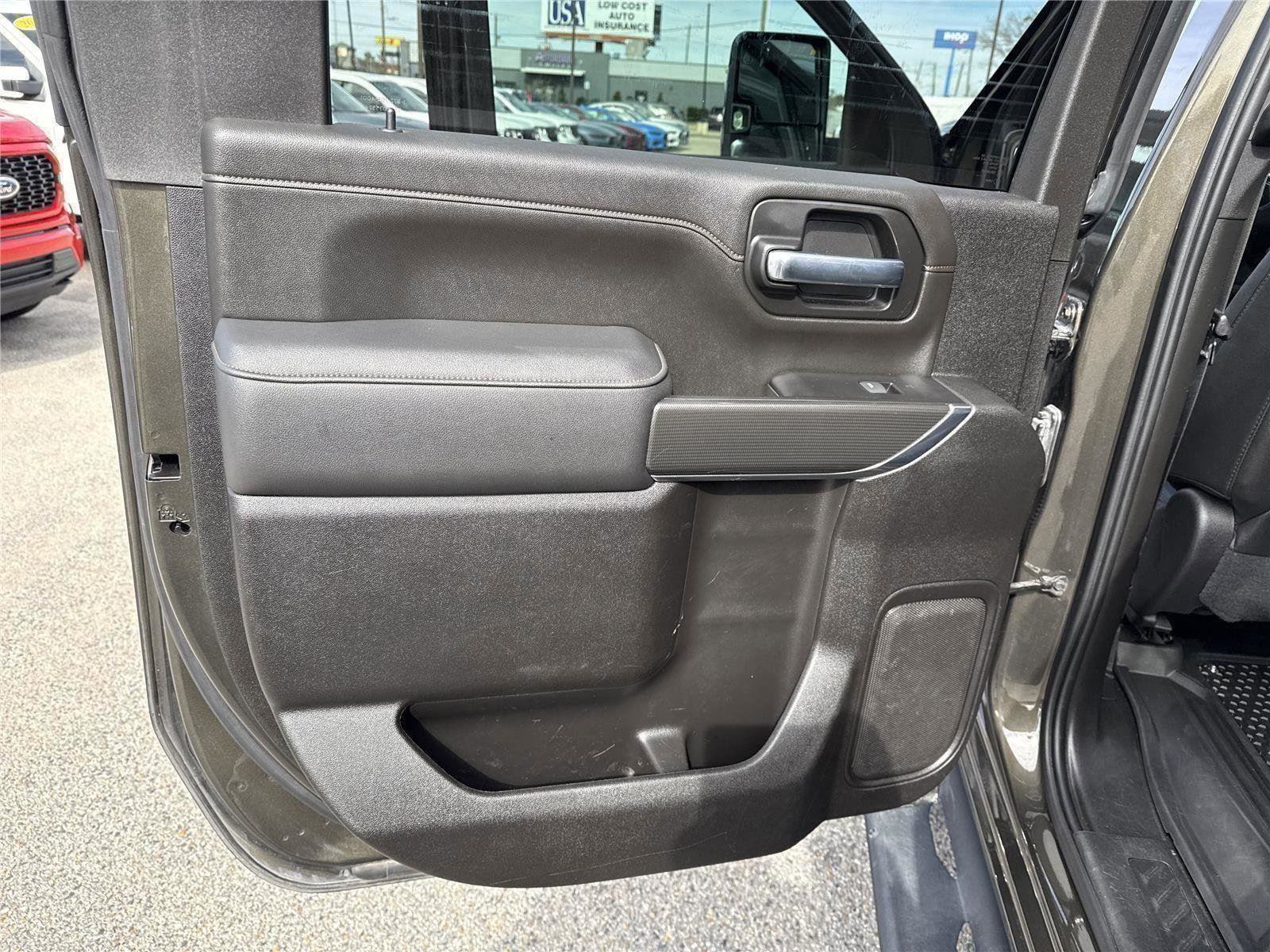 Used 2023 GMC Sierra 2500 AT4 image 27