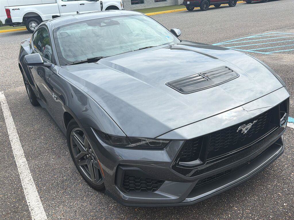 Certified 2025 Ford Mustang GT Premium RWD image 2