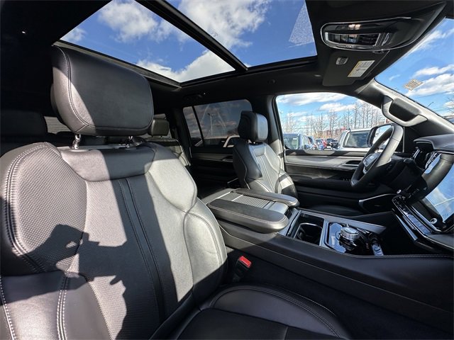 Used 2023 Jeep Wagoneer Series II image 34