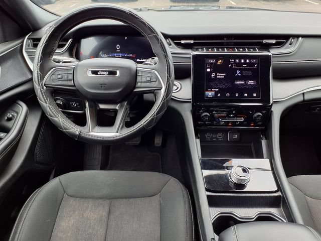 Used 2024 Jeep Grand Cherokee L Laredo w/ Luxury Tech Group I AWD/4WD image 6