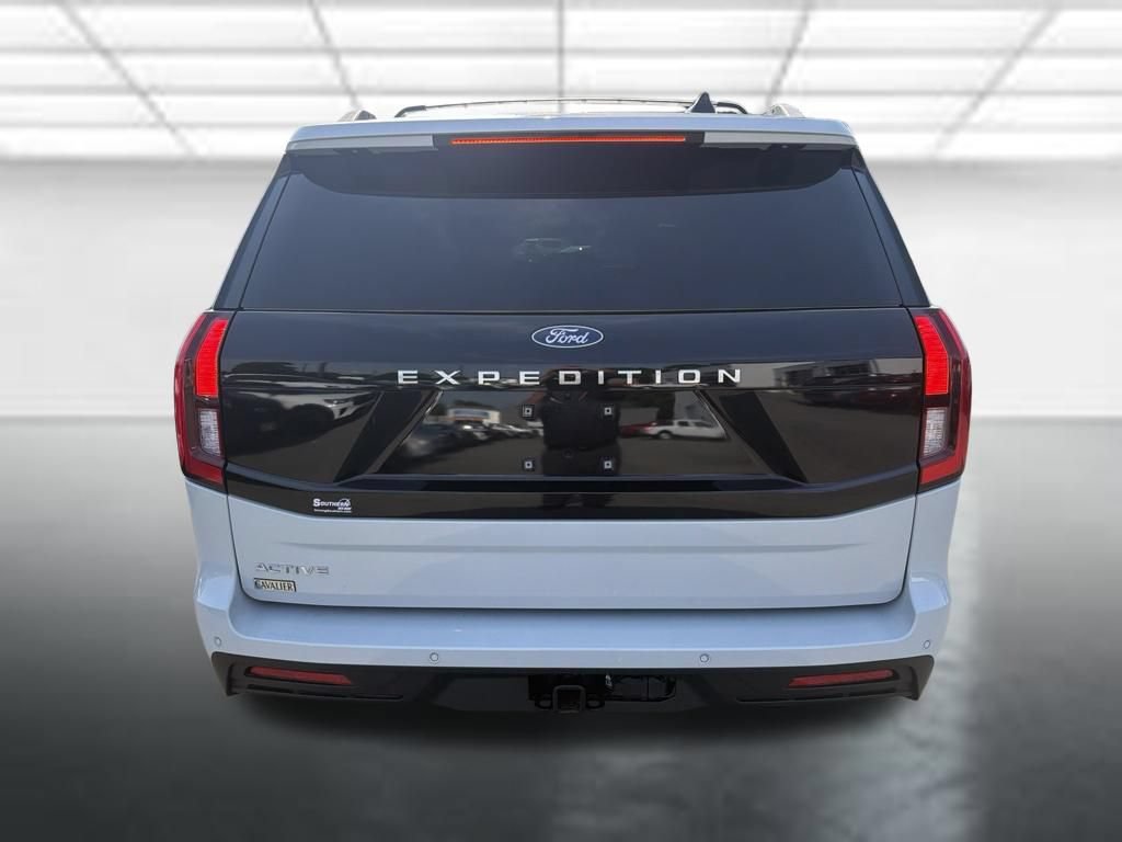 Certified 2025 Ford Expedition Active AWD/4WD image 4