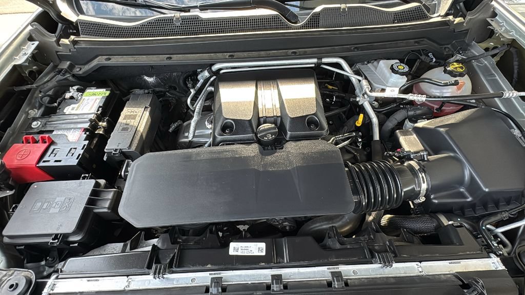 Used 2025 GMC Canyon AT4 w/ Technology Plus Package AWD/4WD image 26