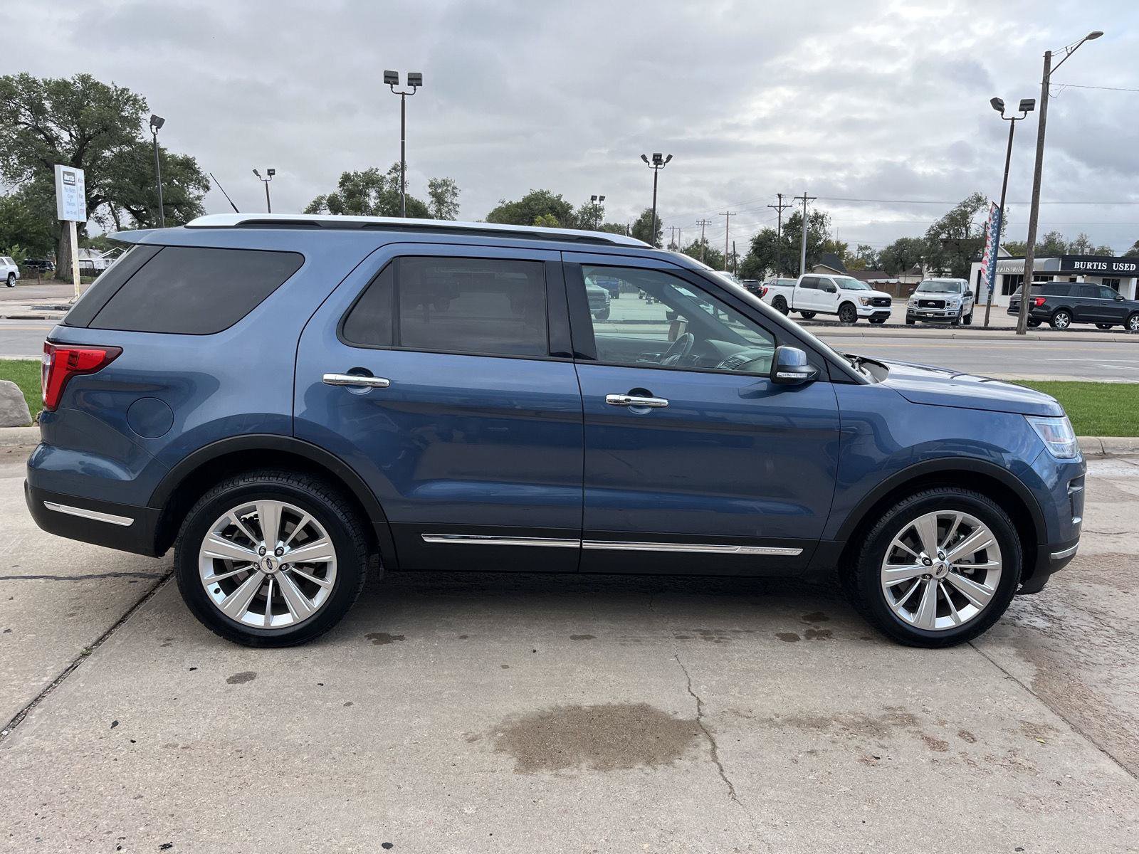 Certified 2019 Ford Explorer Limited AWD/4WD image 5