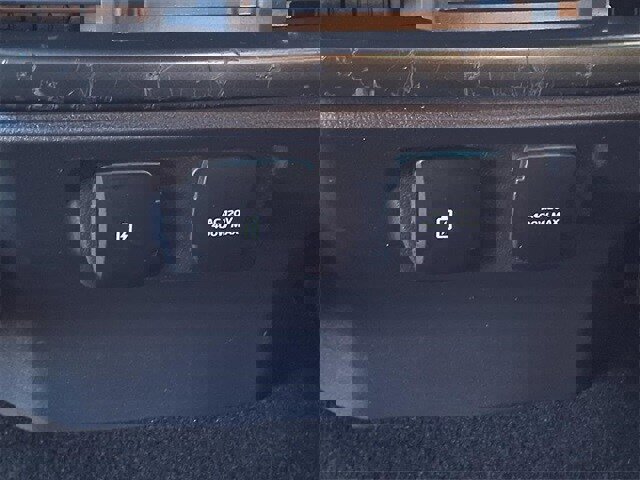 Certified 2022 Ford F150 XLT w/ Equipment Group 302A High image 11