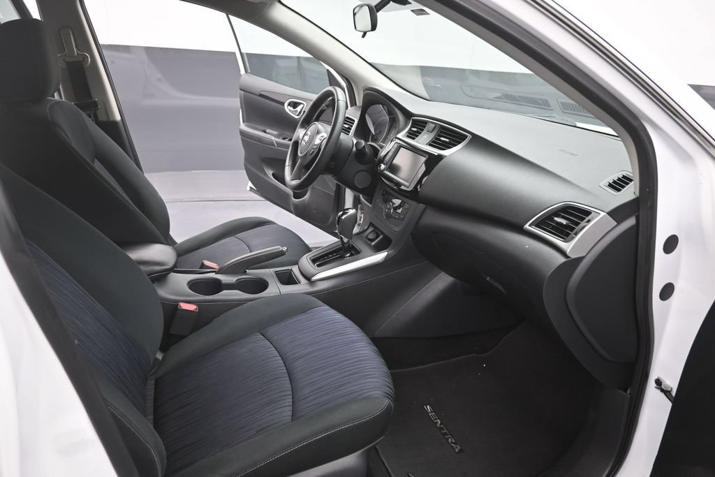 Used 2019 Nissan Sentra SV FWD image 14