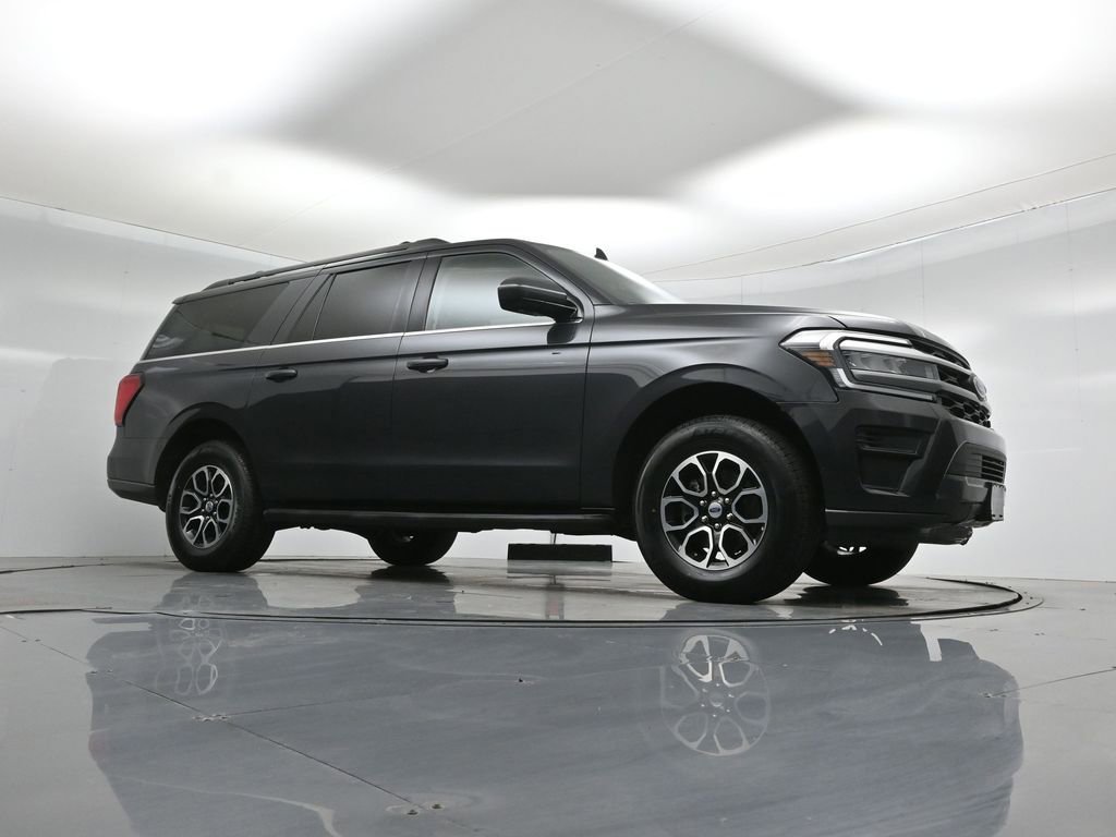 Certified 2024 Ford Expedition Max XLT image 4