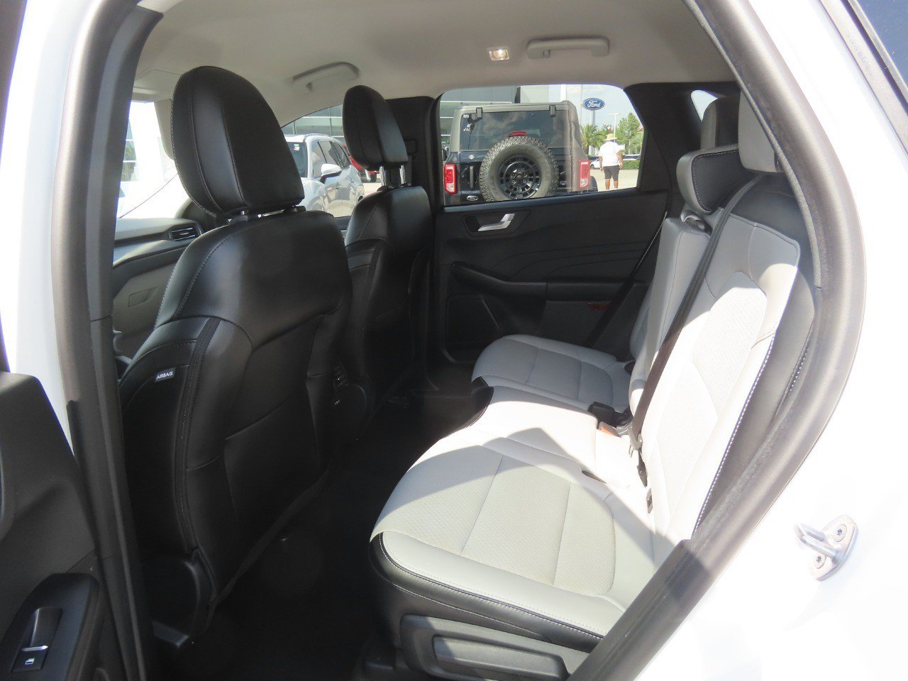 Certified 2025 Ford Escape SE FWD image 21