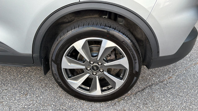 Certified 2024 Ford Escape Platinum AWD/4WD image 22