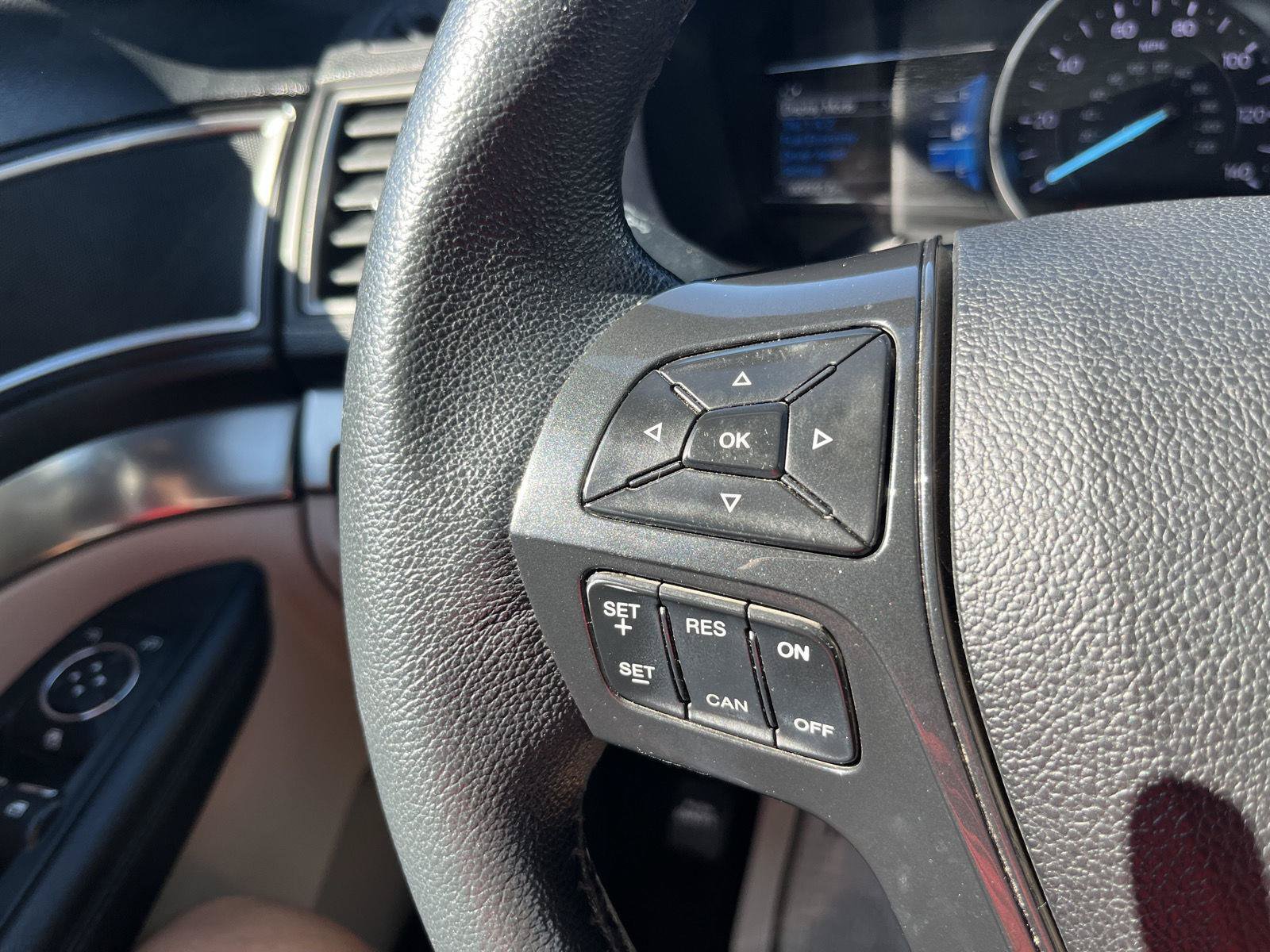 Certified 2018 Ford Explorer XLT w/ Equipment Group 201A FWD image 20