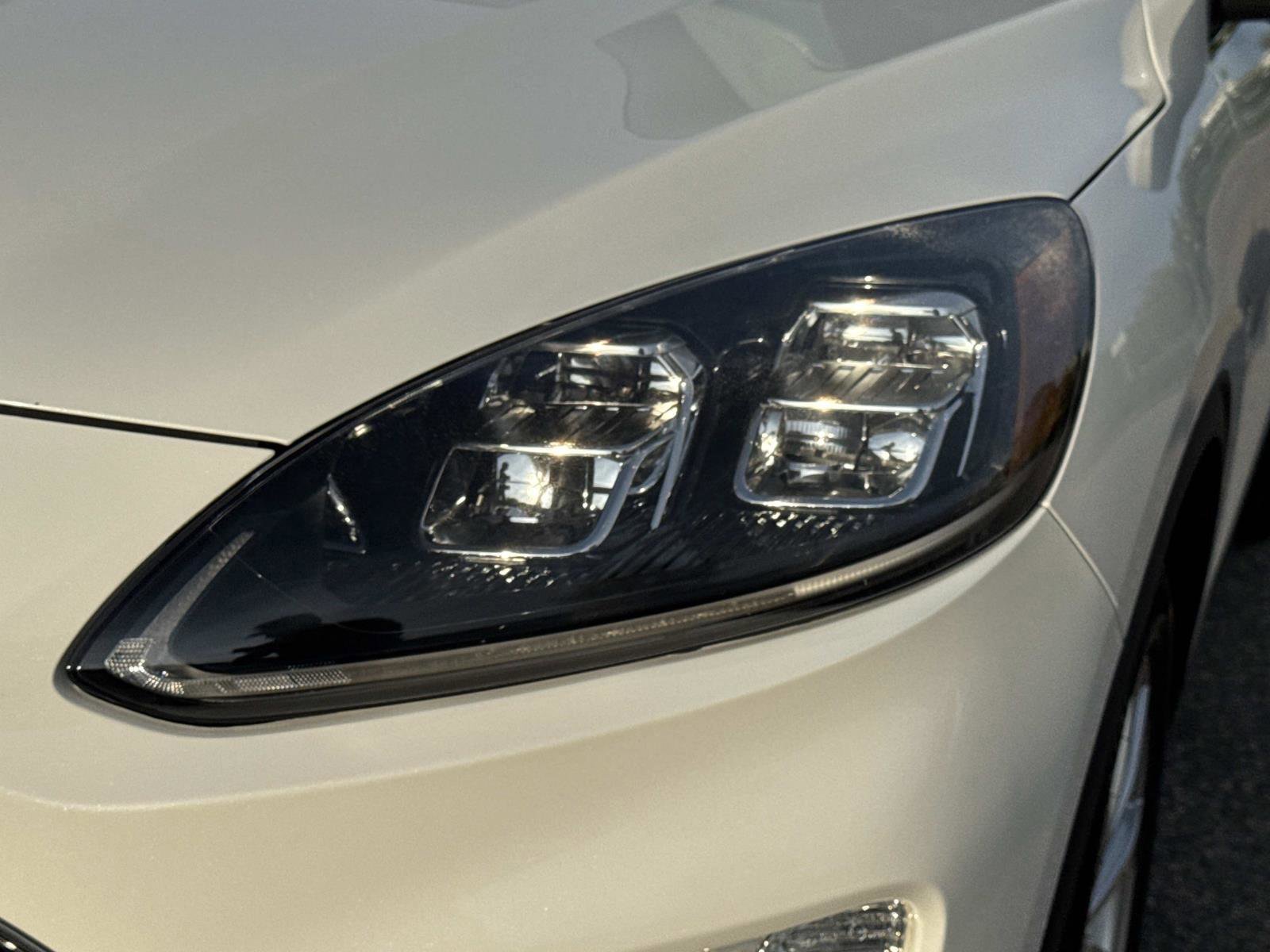 Certified 2021 Ford Escape Titanium w/ Titanium Elite Package image 6