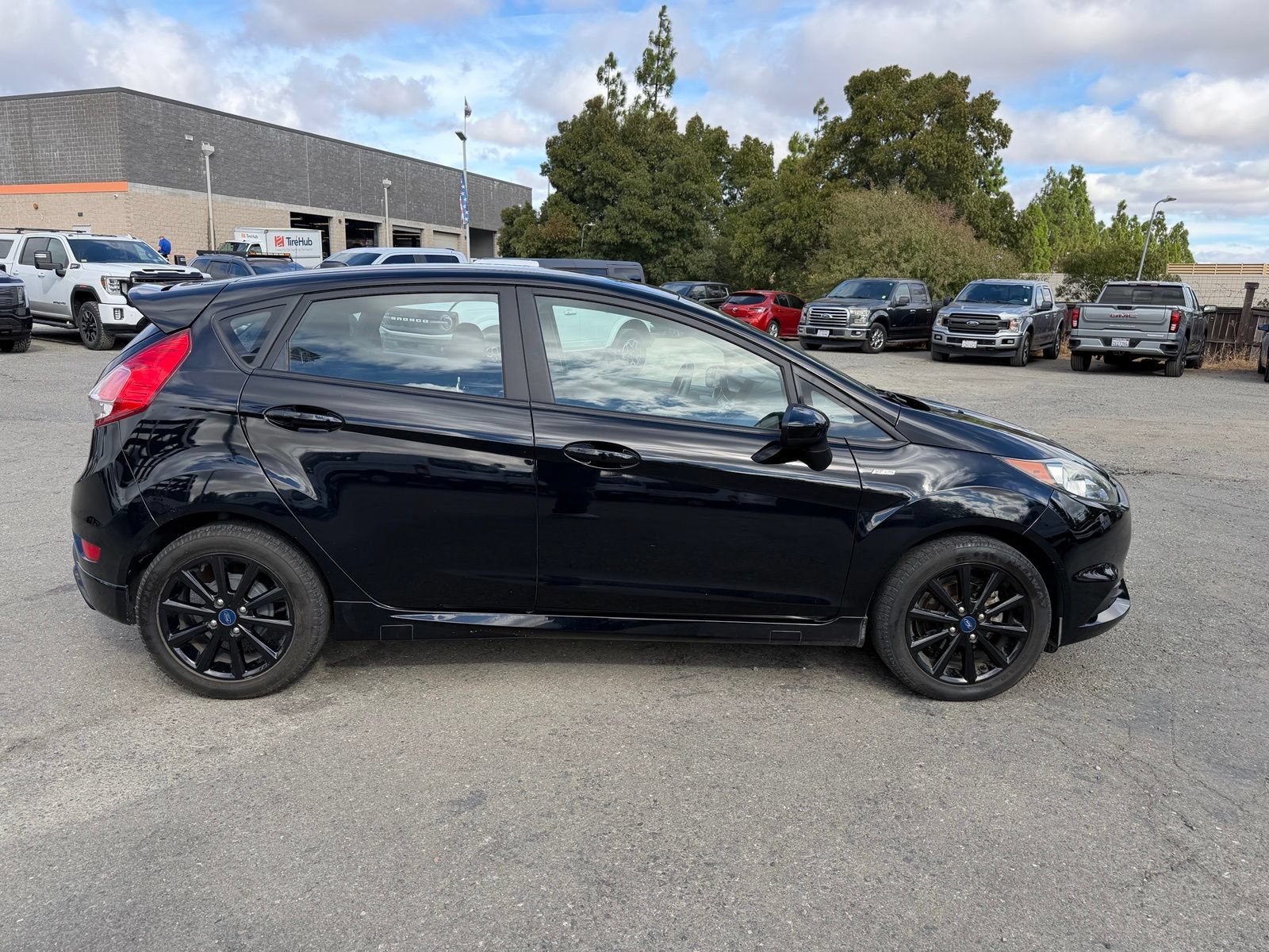 Certified 2019 Ford Fiesta ST-Line FWD image 6