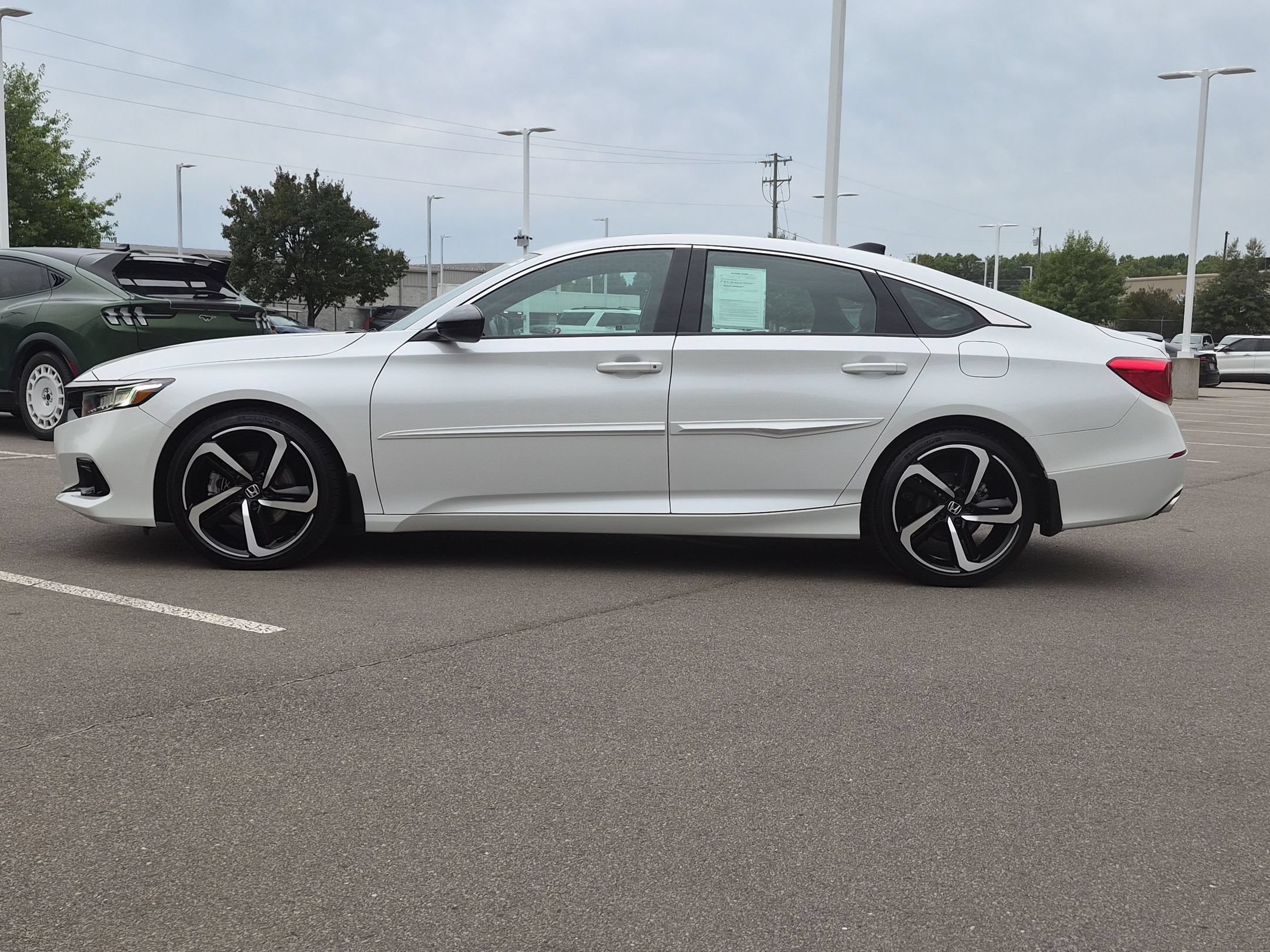 Used 2022 Honda Accord Sport image 7