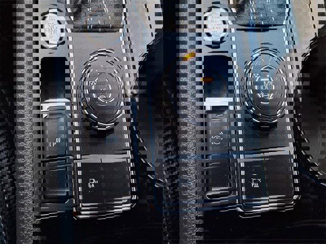 Used 2021 Volkswagen Atlas Cross Sport SEL w/ Cross Sport MDO Package image 19