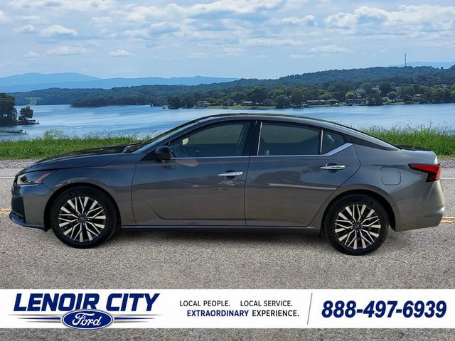 Used 2025 Nissan Altima 2.5 SV FWD image 6