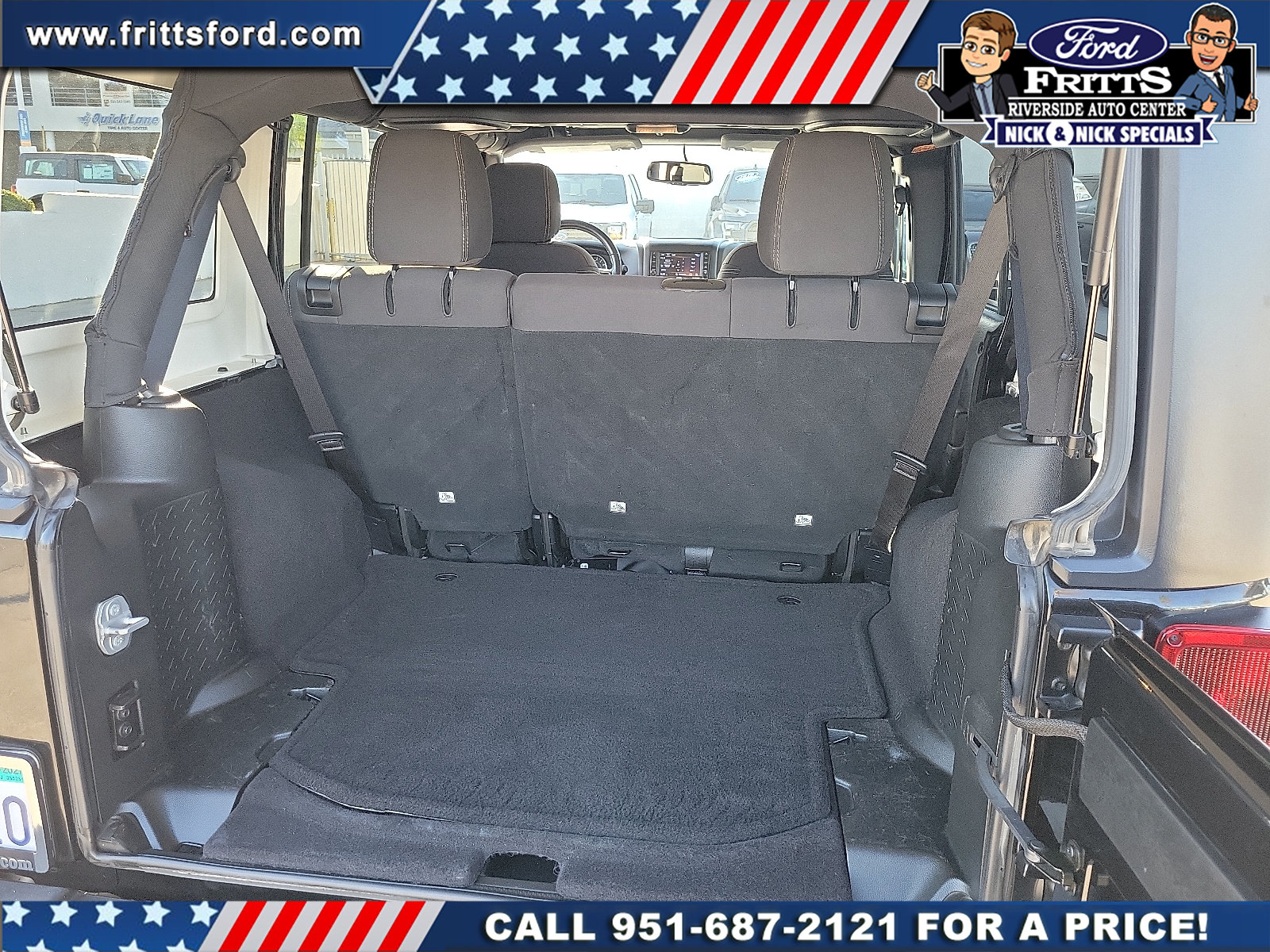 Used 2017 Jeep Wrangler Unlimited Rubicon w/ Connectivity Group AWD/4WD image 17