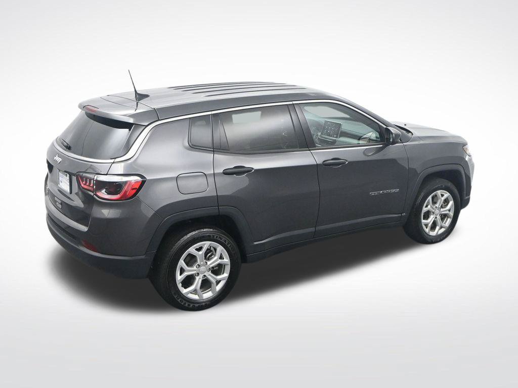 Used 2024 Jeep Compass Sport AWD/4WD image 40
