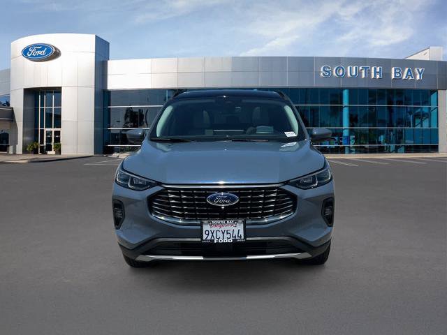 Certified 2025 Ford Escape SE w/ PHEV Premium Package FWD image 8