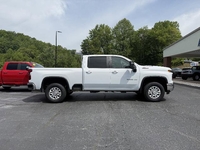 Used 2024 Chevrolet Silverado 2500 LT AWD/4WD image 14