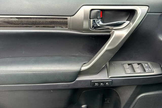 Used 2023 Lexus GX 460 Premium image 8