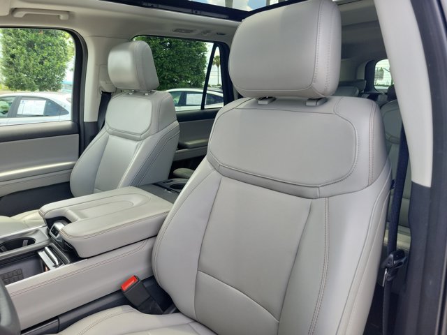 Certified 2025 Ford Expedition Max Active RWD image 19