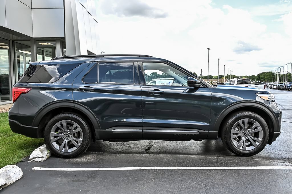 Certified 2024 Ford Explorer XLT w/ Equipment Group 202A AWD/4WD image 10