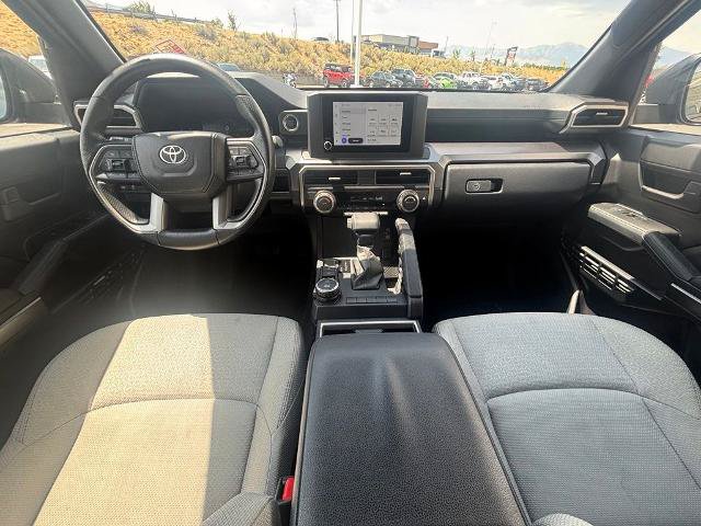 Used 2025 Toyota 4Runner SR5 AWD/4WD image 24