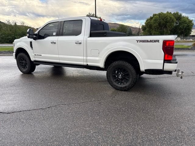 Certified 2022 Ford F350 Platinum w/ Tremor Off-Road Package AWD/4WD image 4