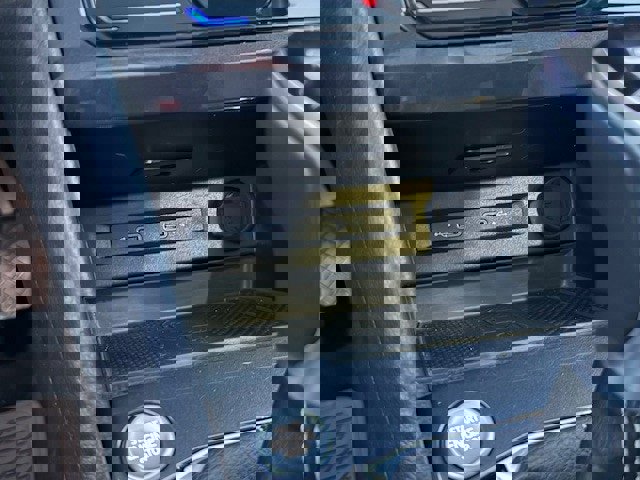 Used 2024 Volkswagen Tiguan SE w/ Panoramic Sunroof Package image 28