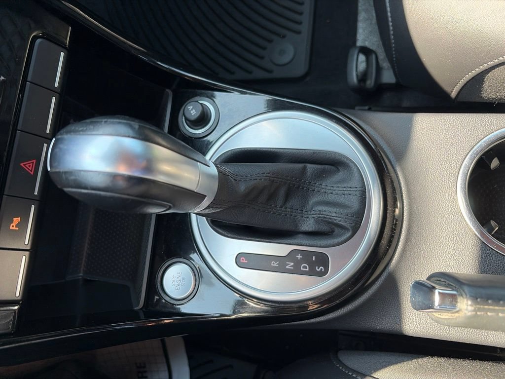 Used 2019 Volkswagen Beetle 2.0T Final Edition SEL FWD image 19