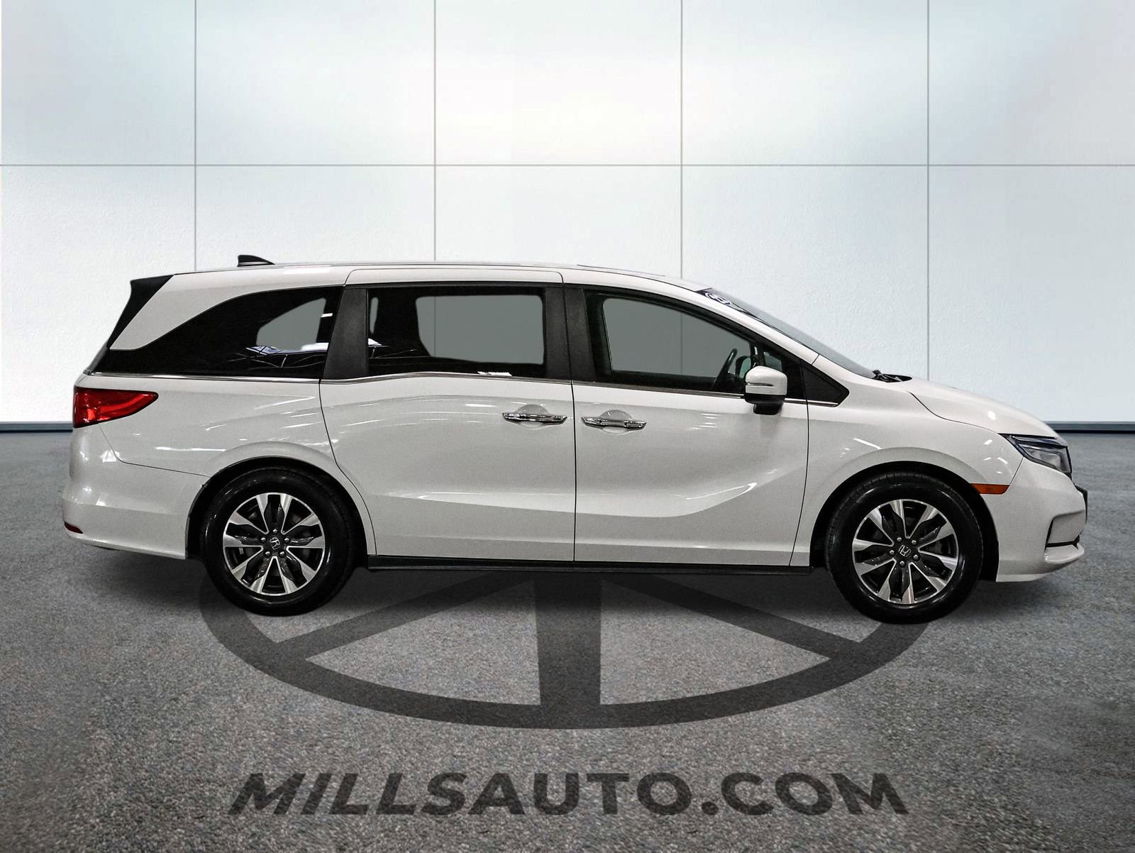 Used 2022 Honda Odyssey EX-L image 3