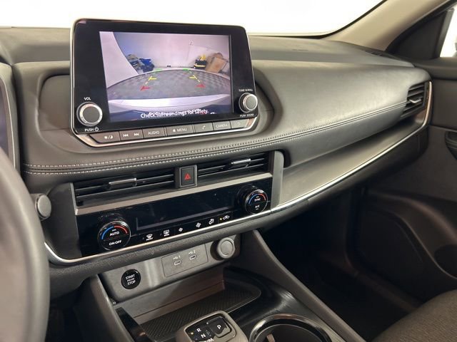 Used 2025 Nissan Rogue SV AWD/4WD image 11