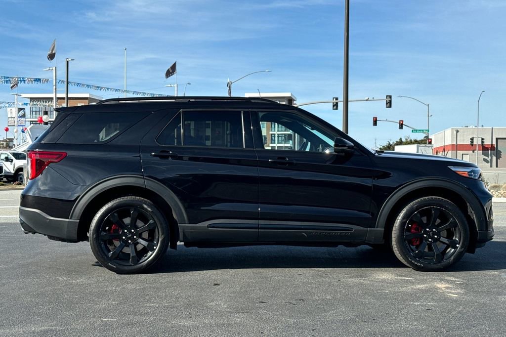 Certified 2022 Ford Explorer ST w/ Equipment Group 401A image 6