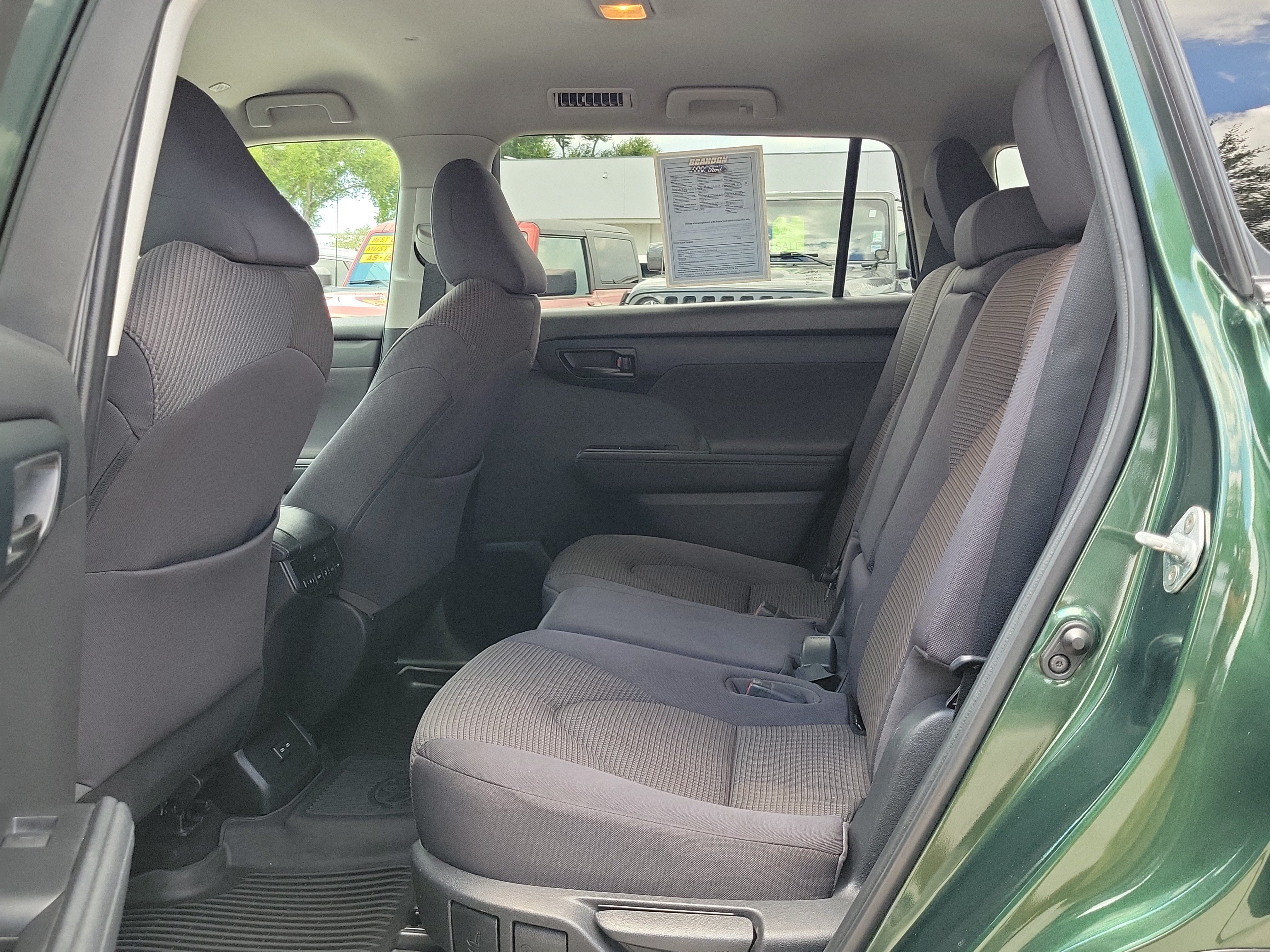 Used 2023 Toyota Highlander LE FWD image 13