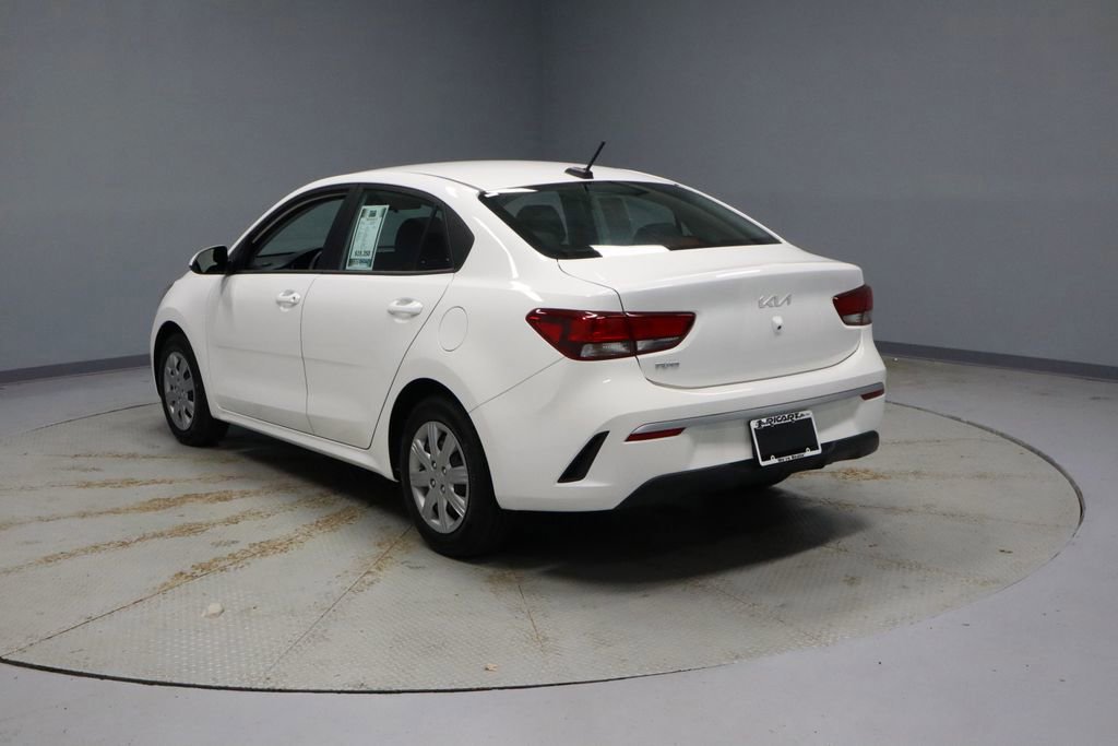 Used 2023 Kia Rio LX image 3