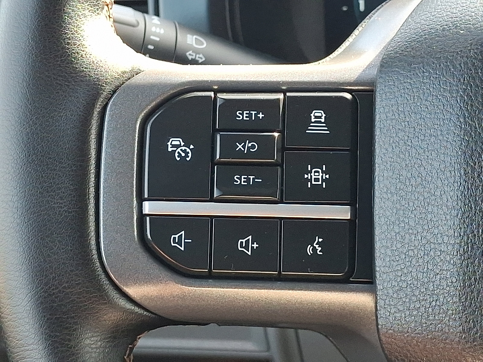 Certified 2025 Ford F150 Lariat w/ Equipment Group 502A High AWD/4WD image 21