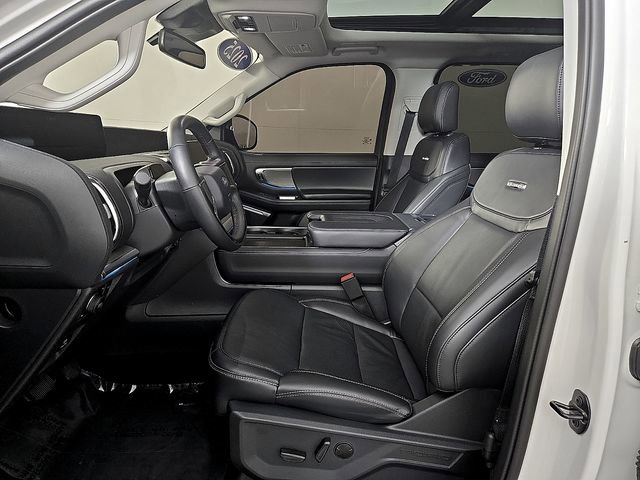 Certified 2025 Ford Expedition Platinum w/ Driver's Package image 14