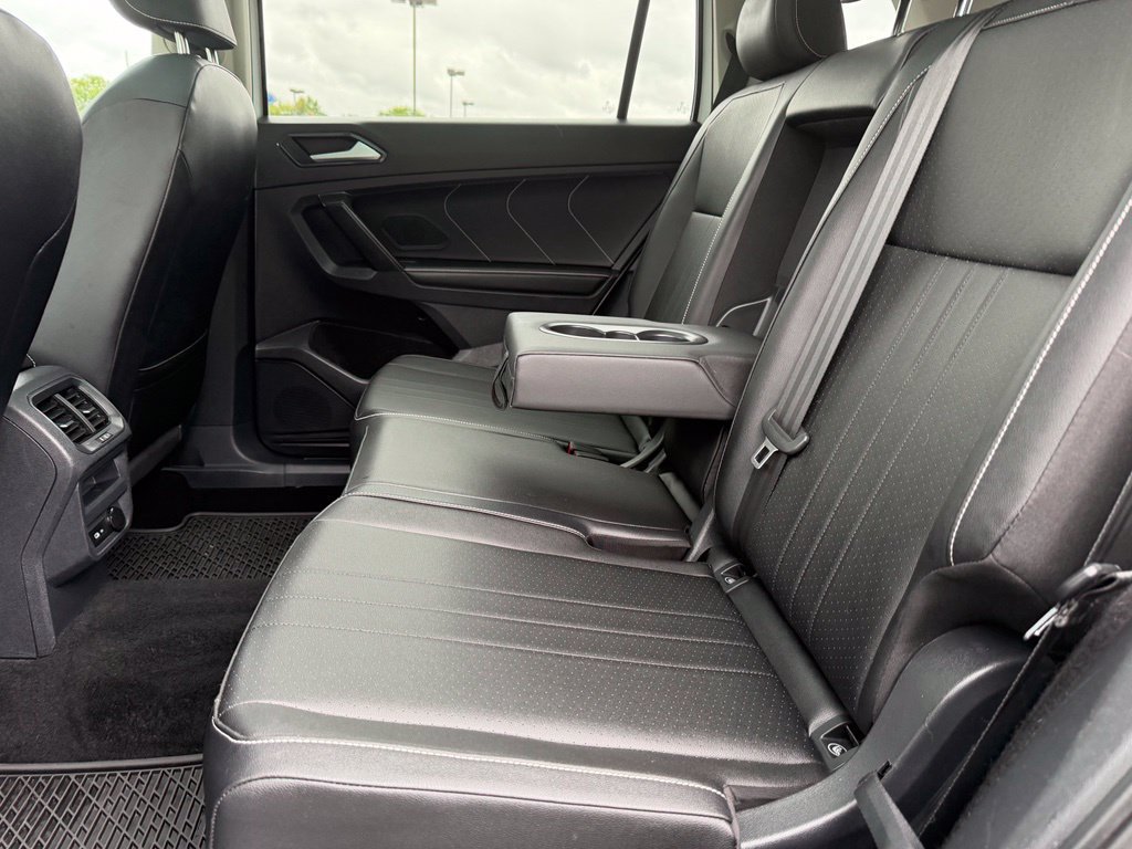 Used 2022 Volkswagen Tiguan SE AWD/4WD image 22