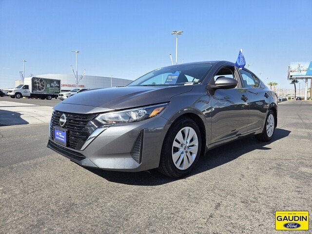 Used 2025 Nissan Sentra S FWD image 3