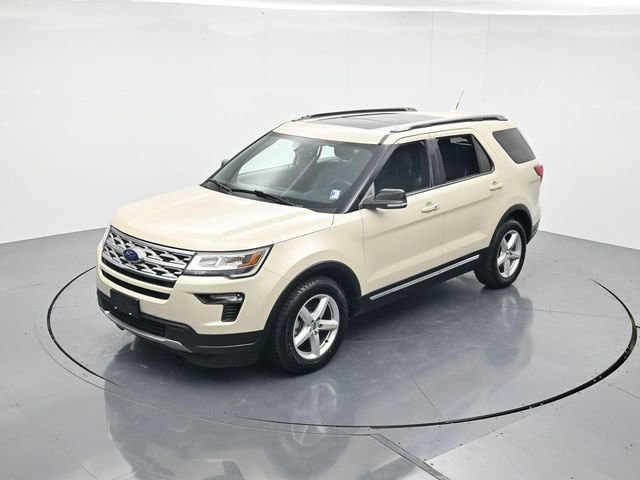 Certified 2018 Ford Explorer XLT w/ Equipment Group 202A FWD image 44