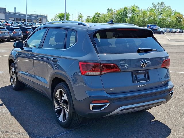 Used 2023 Volkswagen Taos SE w/ Panoramic Sunroof Package AWD/4WD image 4
