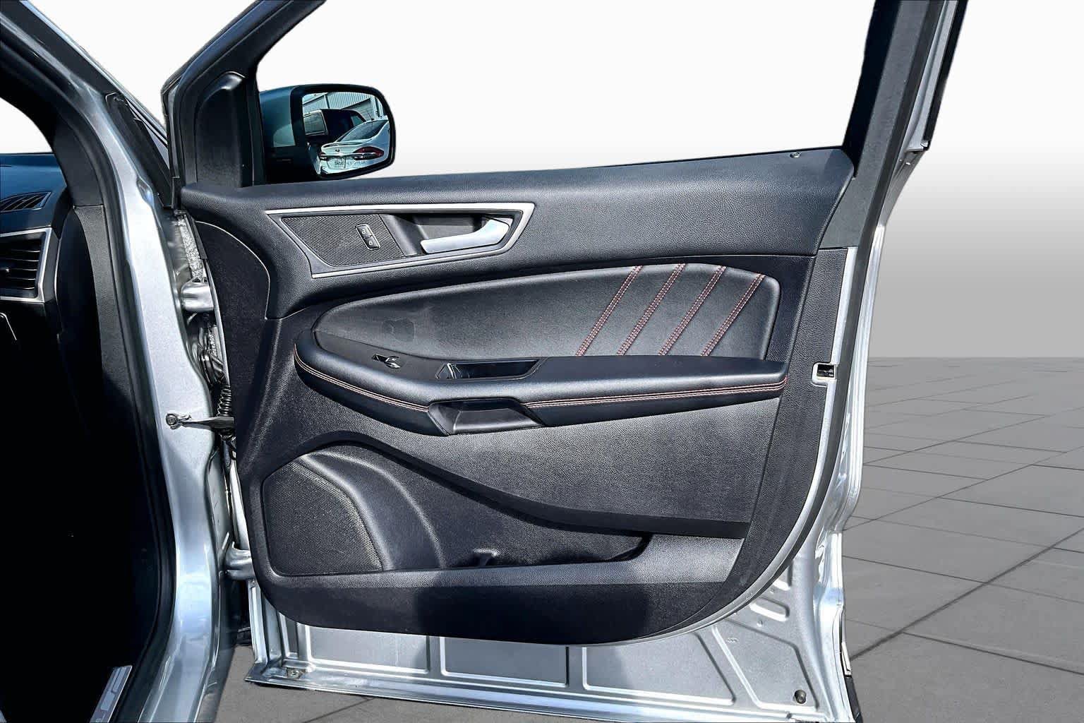 Certified 2020 Ford Edge ST-Line FWD image 23