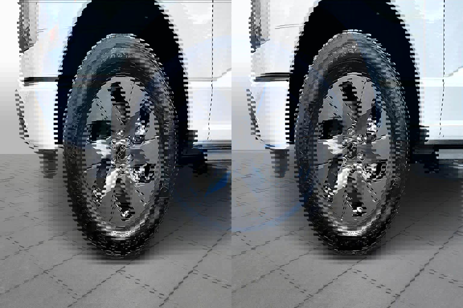 Certified 2025 Ford F150 Lightning Flash image 14