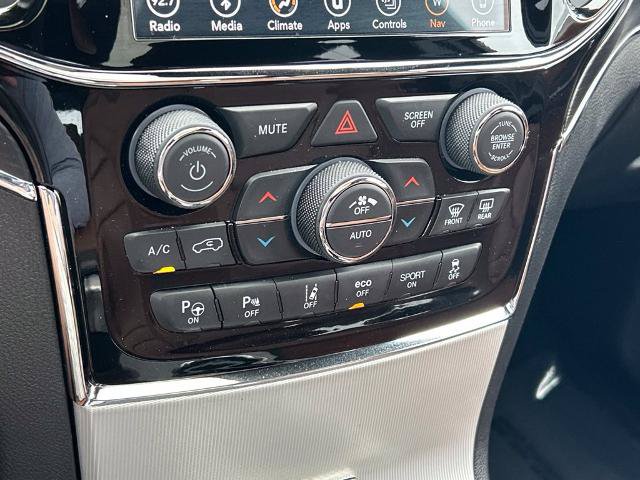 Used 2019 Jeep Grand Cherokee Summit AWD/4WD image 35