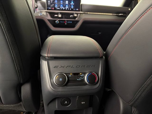 Certified 2025 Ford Explorer ST-Line RWD image 32