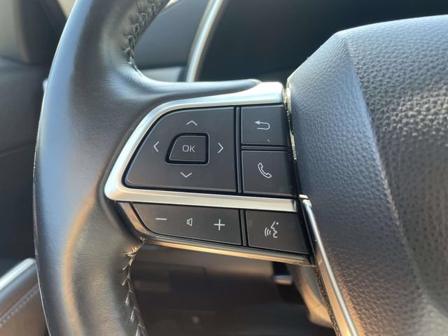 Used 2021 Toyota Highlander XLE AWD/4WD image 27
